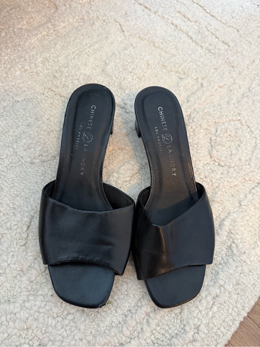 Chinese Laundry Black Leather Slide Mules